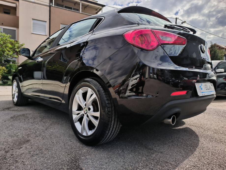 Alfa Romeo Giulietta 1,4 D. N. A. TURISMO, SERVISNA, JAMSTVO, REG 1 G, fotografija 6