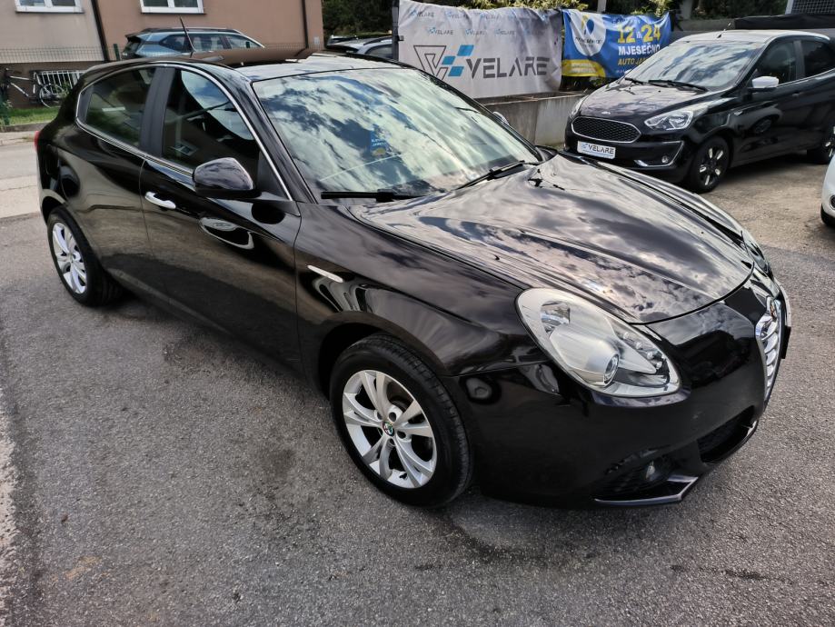Alfa Romeo Giulietta 1,4 D. N. A. TURISMO, SERVISNA, JAMSTVO, REG 1 G, fotografija 3
