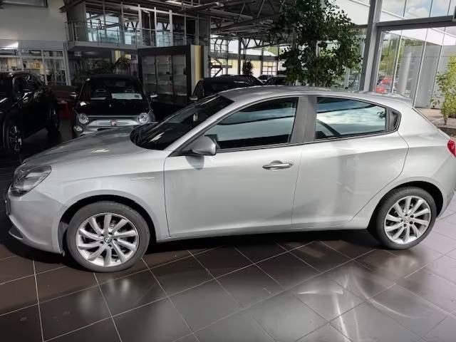 Alfa Romeo Giulietta 1,4 * RJEŠAVAMO LEASING *, fotografija 6