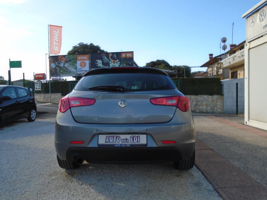 Alfa Romeo Giulietta 1,4 TB 16V PLIN, fotografija 4