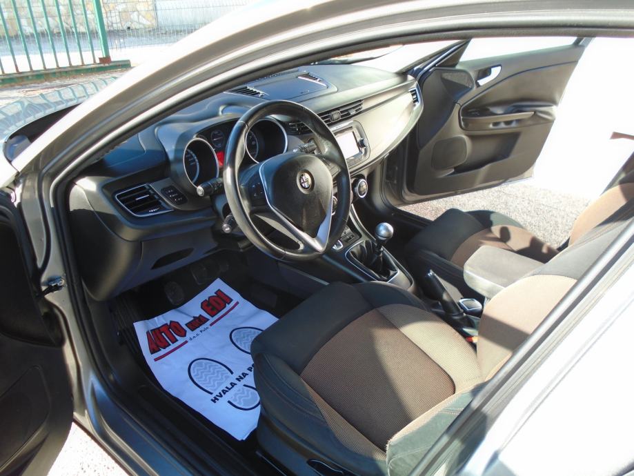 Alfa Romeo Giulietta 1,4 TB 16V PLIN, fotografija 8