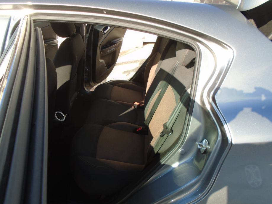 Alfa Romeo Giulietta 1,4 TB 16V PLIN, fotografija 12