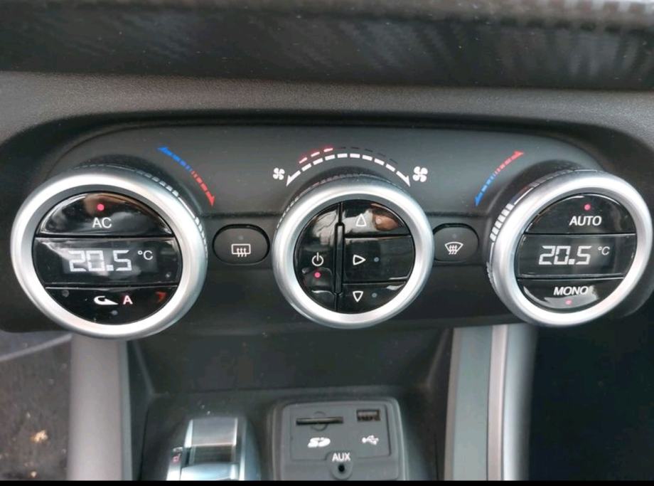Alfa Romeo Giulietta 1,4 TB 170 SUPER TCT***JAMSTVO***TOP STANJE***, fotografija 14