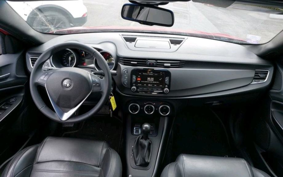 Alfa Romeo Giulietta 1,4 TB 170 SUPER TCT***JAMSTVO***TOP STANJE***, fotografija 8