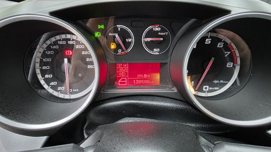 Alfa Romeo Giulietta 1,4TB 16V TURISMO,138 tkm, klima, tempo, ODLIČNA, fotografija 19