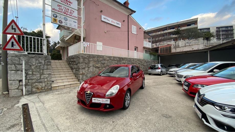 Alfa Romeo Giulietta 1,6 Jtdm(disel) Rezerviran )