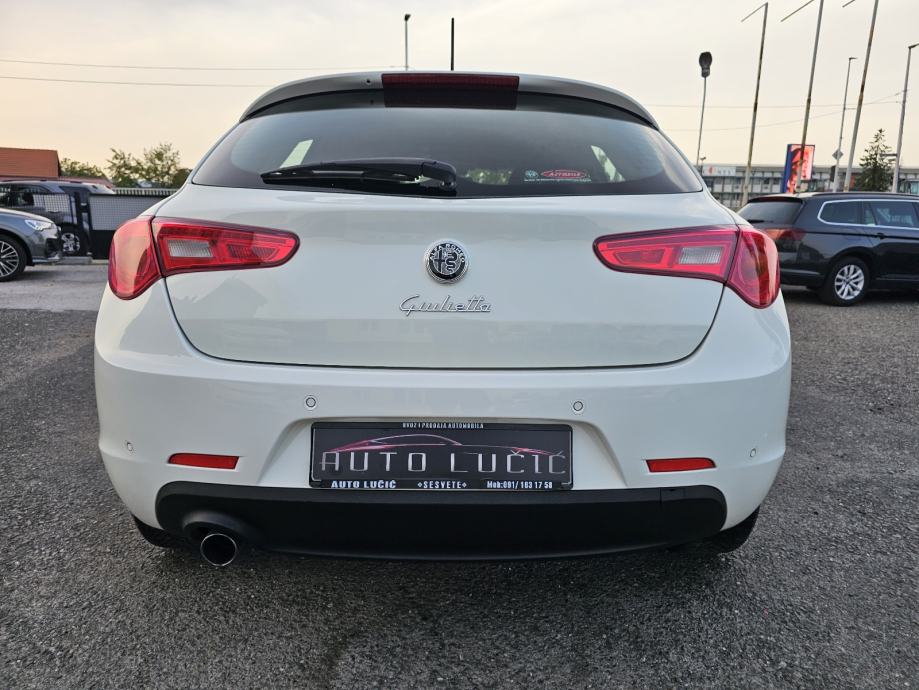 Alfa Romeo Giulietta 1,6 JTD ***ODLIČNO-STANJE***SENZORI-ALU***, fotografija 6