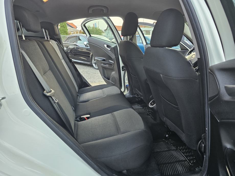 Alfa Romeo Giulietta 1,6 JTD ***ODLIČNO-STANJE***SENZORI-ALU***, fotografija 12
