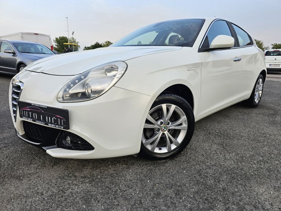 Alfa Romeo Giulietta 1,6 JTD ***ODLIČNO-STANJE***SENZORI-ALU***, fotografija 19