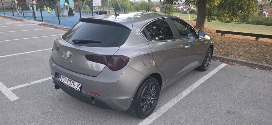 Alfa Romeo Giulietta 1,6 Jtd . Reg 06/27 Povoljno, pogled izvana - slika 5