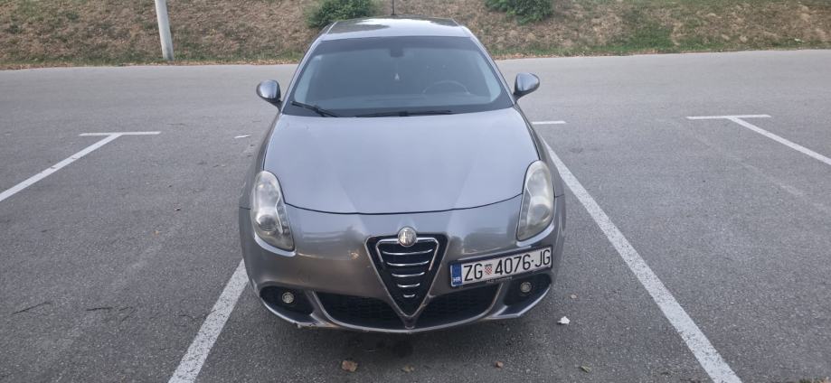 Alfa Romeo Giulietta 1,6 Jtd . Reg 06/27 Povoljno, fotografija 8