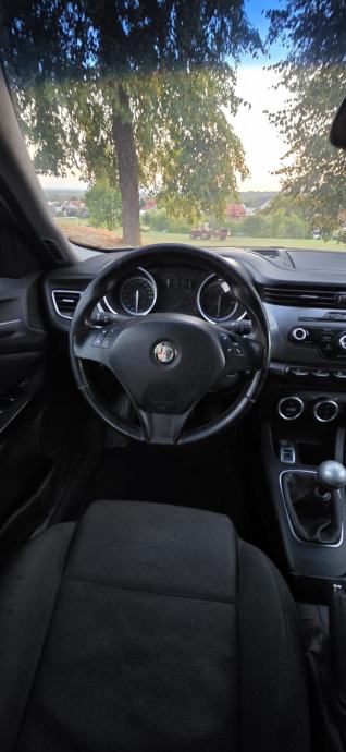 Alfa Romeo Giulietta 1,6 Jtd . Reg 06/27 Povoljno, fotografija 13