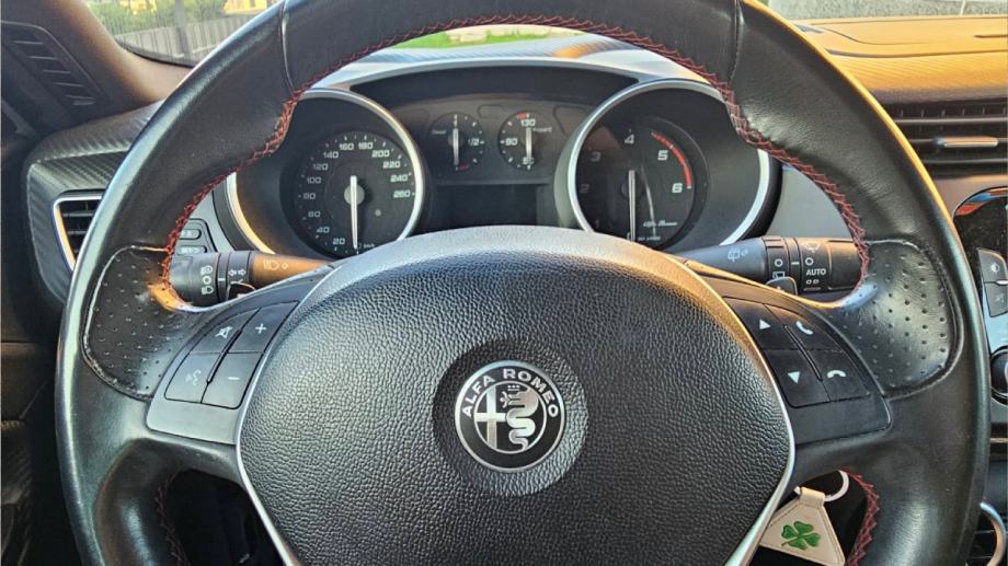 Alfa Romeo Giulietta 1.6 JTDm TCT Super Sportiva, fotografija 9