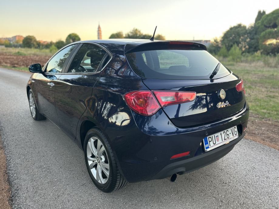 Alfa Romeo Giulietta 1,6 JTDm DISEL, fotografija 5
