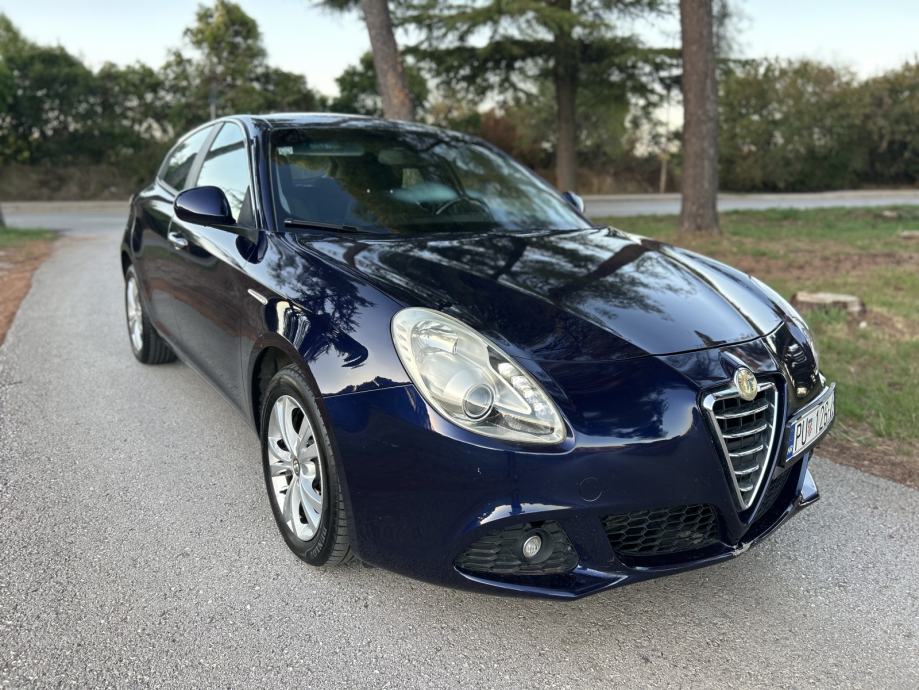 Alfa Romeo Giulietta 1,6 JTDm DISEL, fotografija 2