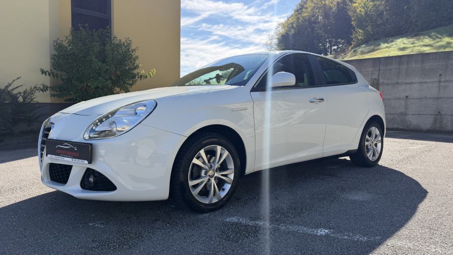 Alfa Romeo Giulietta 1,6jtd, fotografija 2