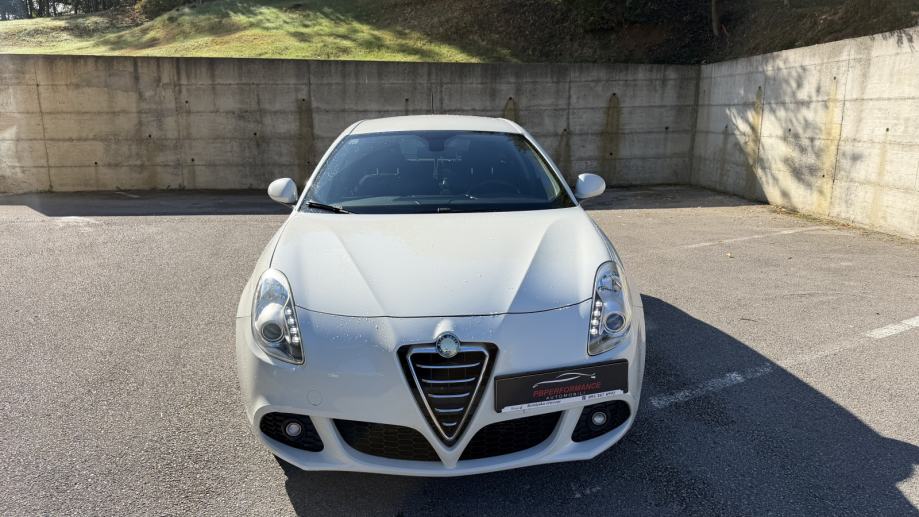 Alfa Romeo Giulietta 1,6jtd, fotografija 3