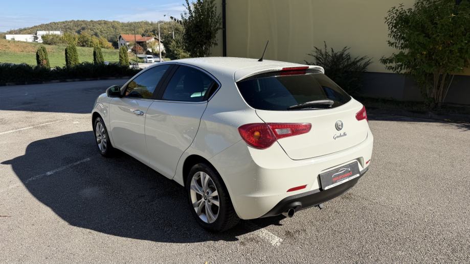 Alfa Romeo Giulietta 1,6jtd, fotografija 8