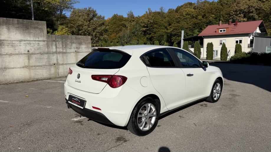 Alfa Romeo Giulietta 1,6jtd, fotografija 11