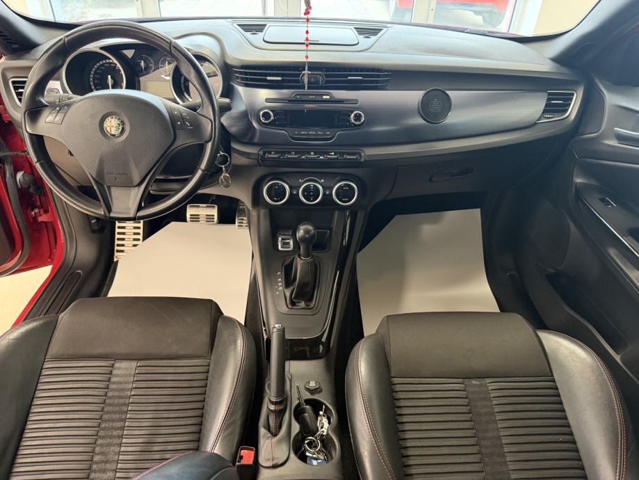 Alfa Romeo Giulietta 2.0 JTD,AUTOMATIK,FULL OPREMA, fotografija 8