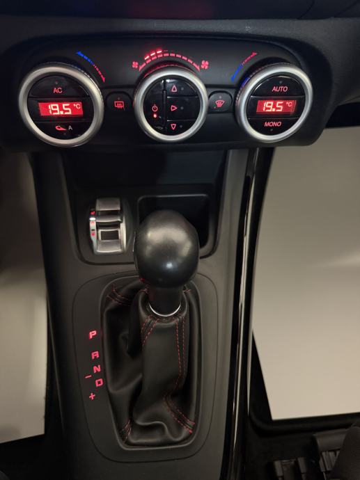 Alfa Romeo Giulietta 2.0 JTD,AUTOMATIK,FULL OPREMA, fotografija 12