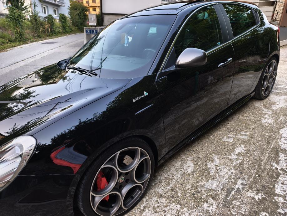 Alfa Romeo Giulietta 2,0, fotografija 2