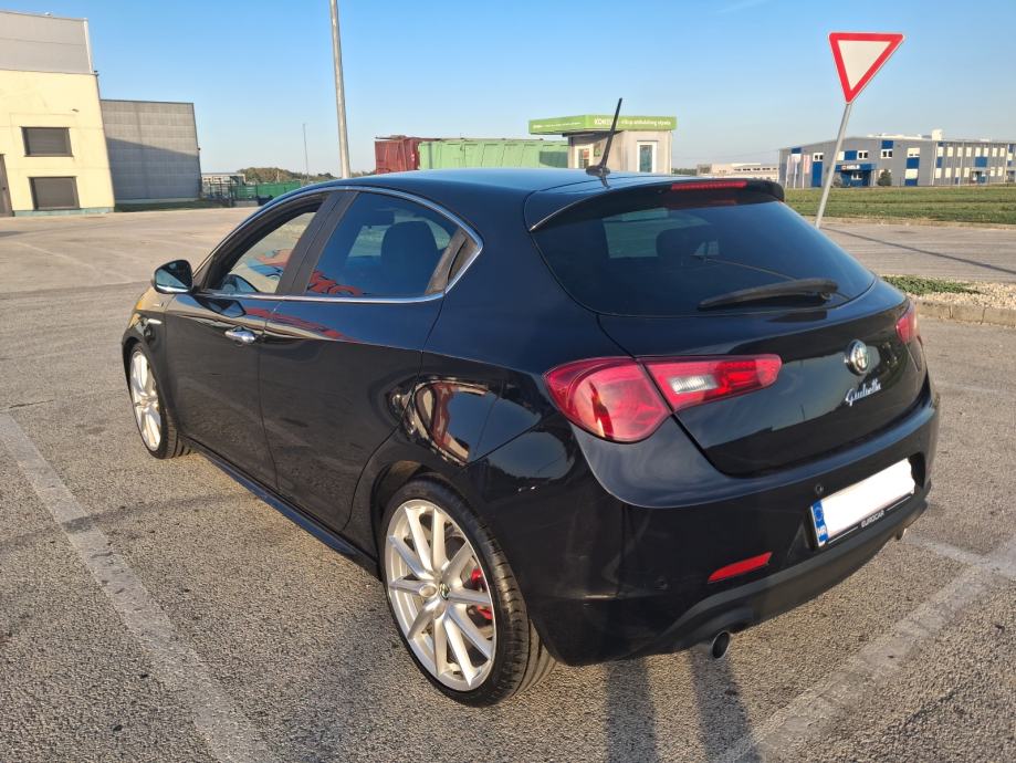 Alfa Romeo Giulietta 2,0 Sportiva QV! ATRAKTIVAN!, fotografija 8