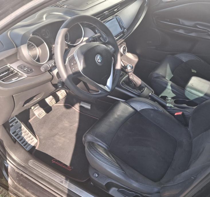 Alfa Romeo Giulietta 2,0 Sportiva QV! ATRAKTIVAN!, fotografija 14