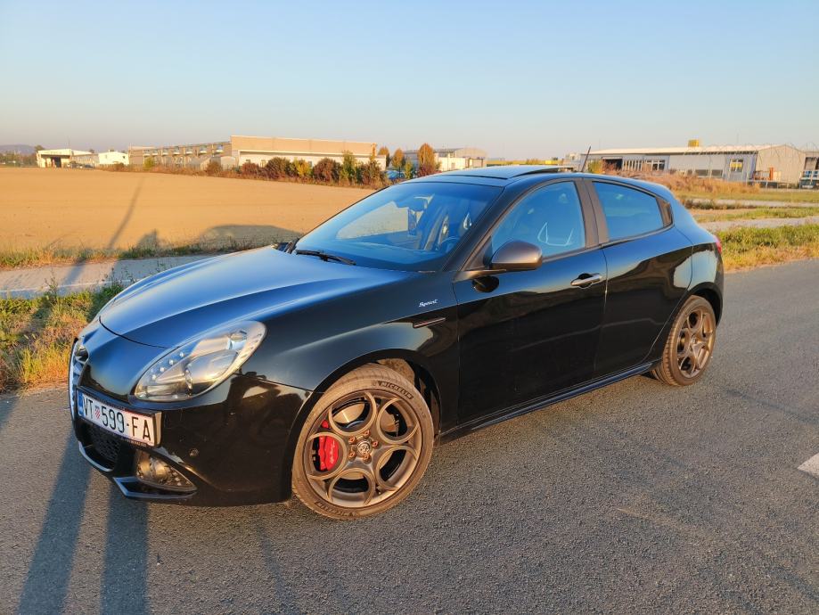 Alfa Romeo Giulietta 2,0jtdm XENON/NAVI/PANORAMA, fotografija 13