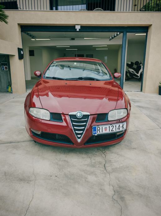 Alfa Romeo GT 1,9 JTD M-Jet, fotografija 4