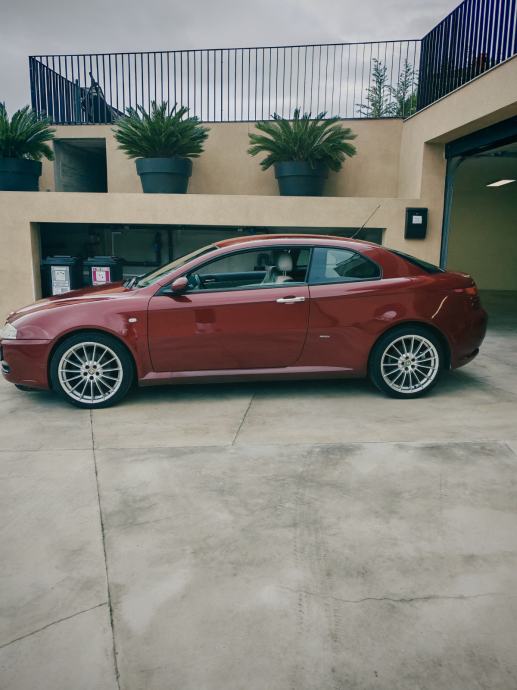 Alfa Romeo GT 1,9 JTD M-Jet, fotografija 6