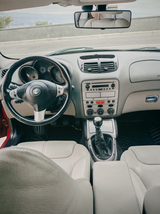Alfa Romeo GT 1,9 JTD M-Jet, fotografija 8