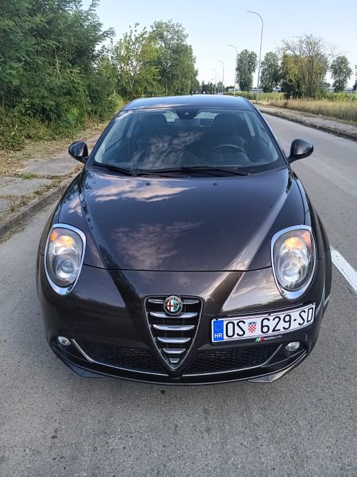 Alfa Romeo MiTo 0.9 TwinAir [dva seta felgi i guma] [prilika], fotografija 6