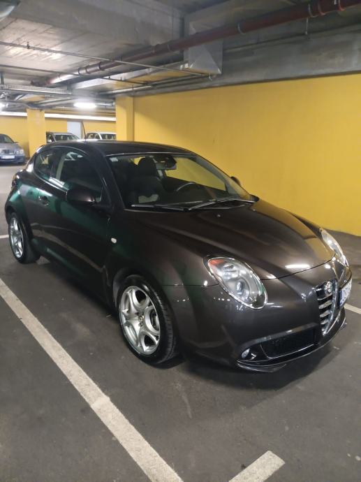 Alfa Romeo MiTo 0.9 TwinAir [dva seta felgi i guma] [prilika], fotografija 10