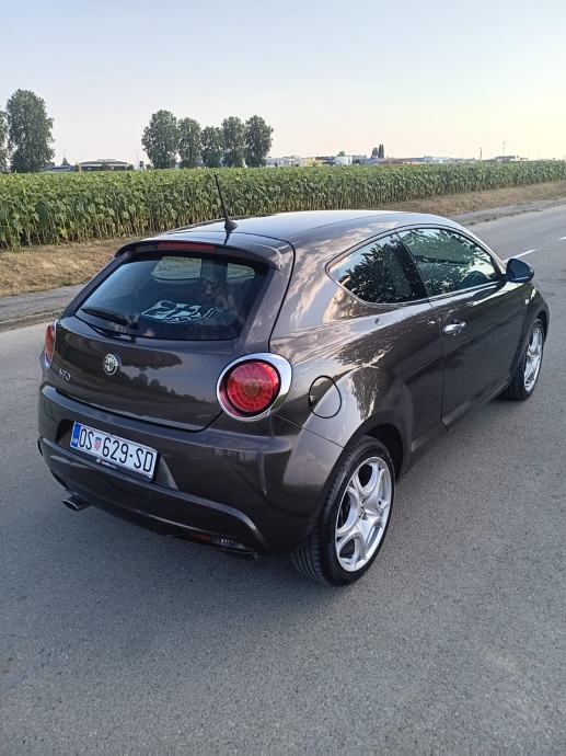 Alfa Romeo MiTo 0.9 TwinAir [dva seta felgi i guma] [prilika], fotografija 7
