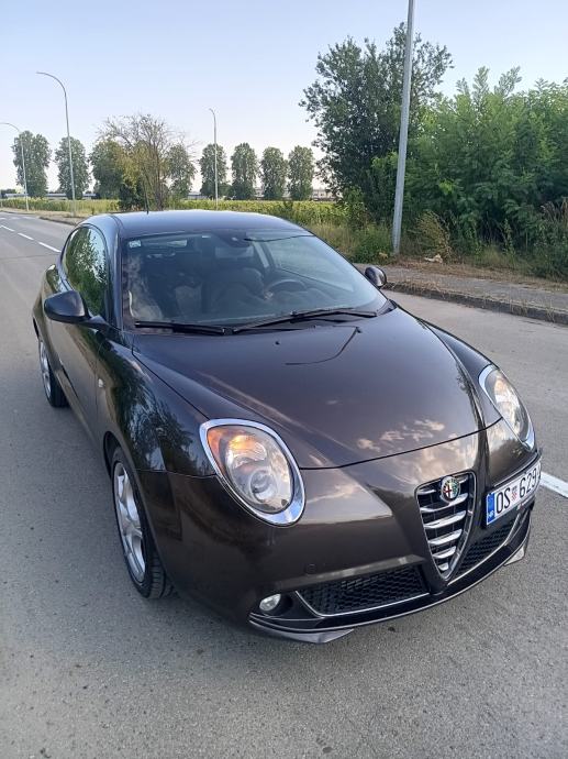 Alfa Romeo MiTo 0.9 TwinAir [dva seta felgi i guma] [prilika], fotografija 4