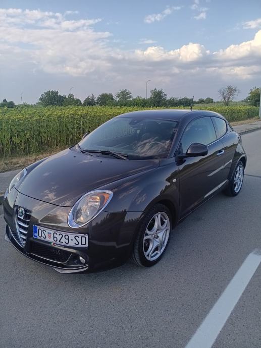 Alfa Romeo MiTo 0.9 TwinAir [dva seta felgi i guma] [prilika], fotografija 5