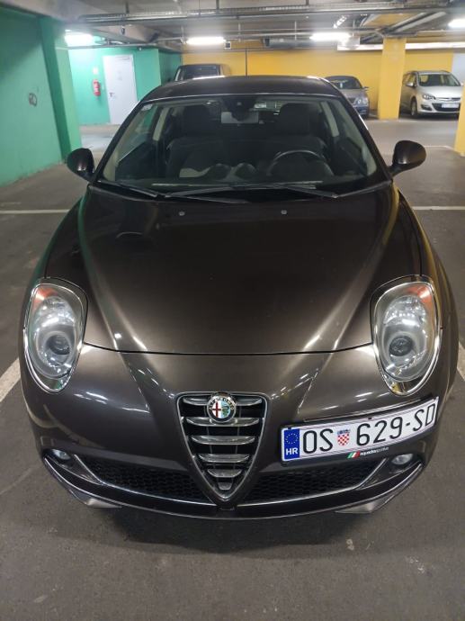 Alfa Romeo MiTo 0.9 TwinAir [dva seta felgi i guma] [prilika], fotografija 11