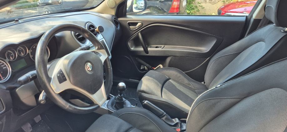 Alfa Romeo MiTo 1,3 JTDM/1. lak, fotografija 11