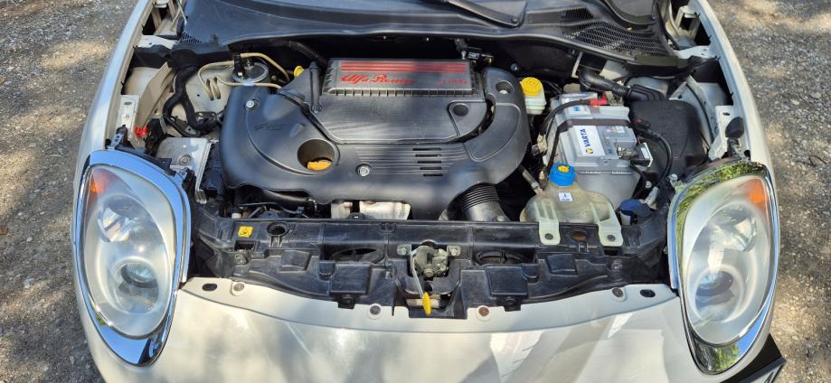 Alfa Romeo MiTo 1,3 JTDM/1. lak, fotografija 12