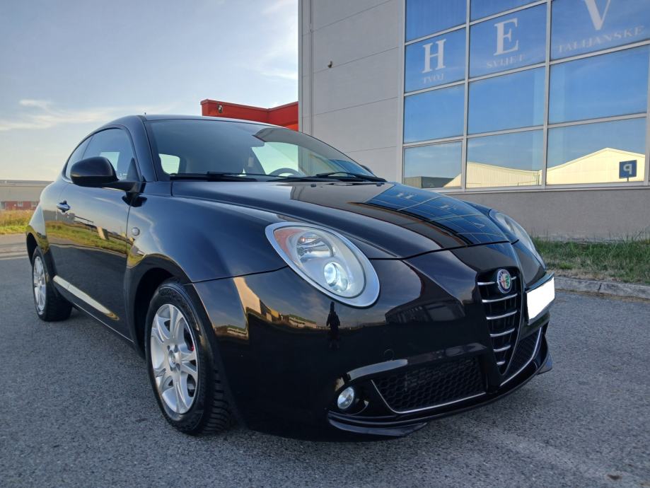 Alfa Romeo MiTo 1,3 JTDM-PERLA CRNA-IZVRSNO STANJE-NAVI-reg 04/2027, fotografija 3