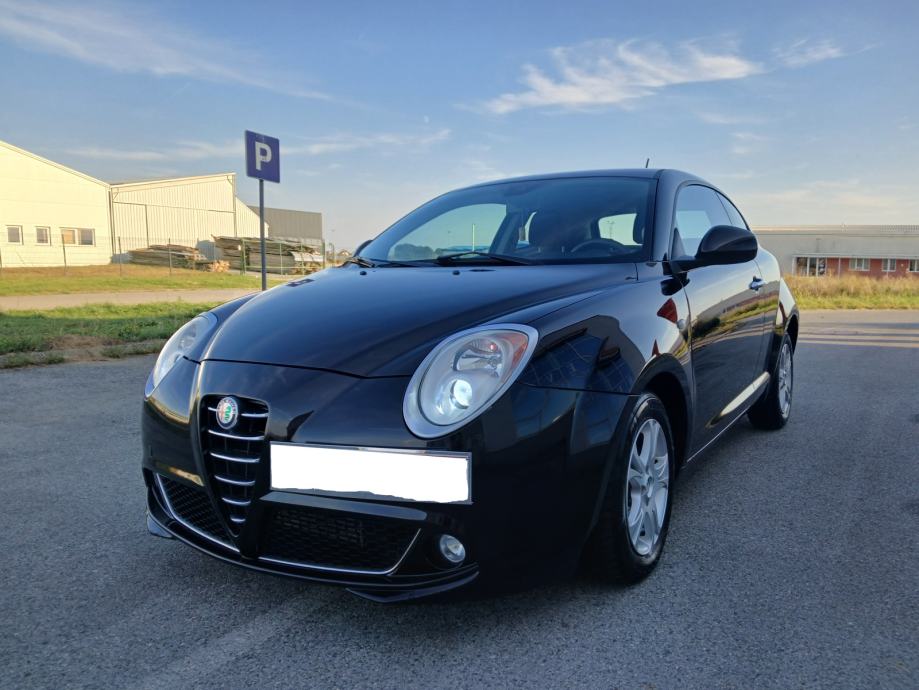 Alfa Romeo MiTo 1,3 JTDM-PERLA CRNA-IZVRSNO STANJE-NAVI-reg 04/2027, fotografija 4