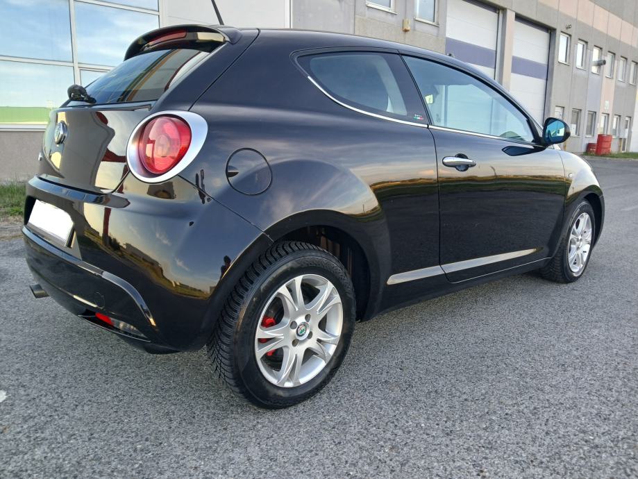 Alfa Romeo MiTo 1,3 JTDM-PERLA CRNA-IZVRSNO STANJE-NAVI-reg 04/2027, fotografija 10