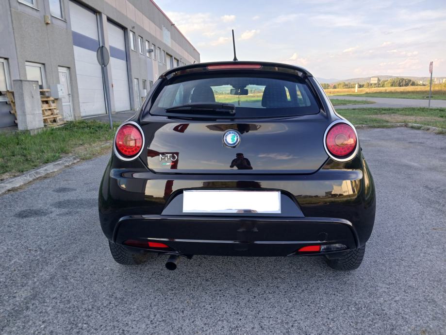 Alfa Romeo MiTo 1,3 JTDM-PERLA CRNA-IZVRSNO STANJE-NAVI-reg 04/2027, fotografija 12