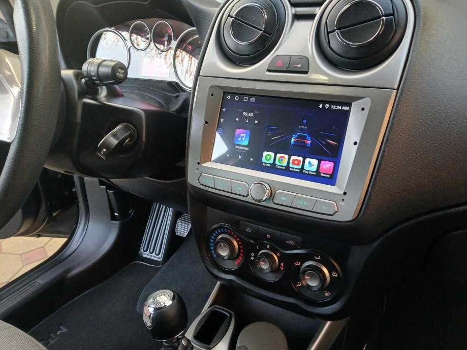 Alfa Romeo MiTo 1,3 JTDM-PERLA CRNA-IZVRSNO STANJE-NAVI-reg 04/2027, fotografija 17