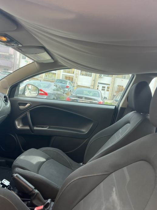 Alfa Romeo MiTo 1,3, fotografija 7
