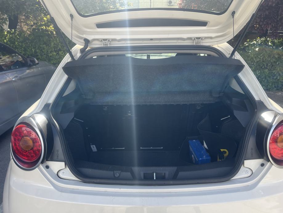 Alfa Romeo MiTo 1,3, fotografija 9