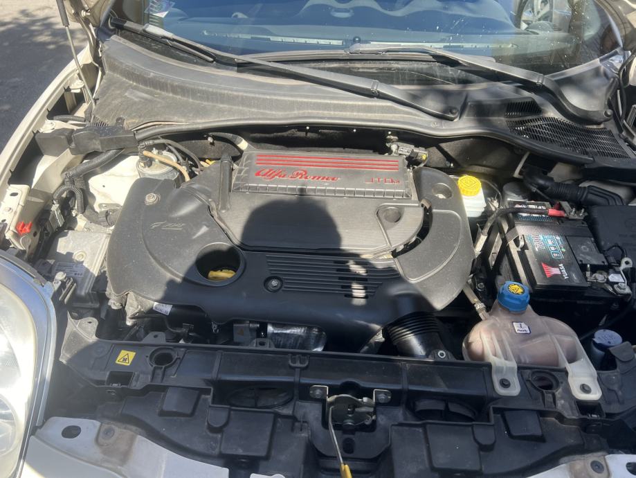 Alfa Romeo MiTo 1,3, fotografija 11