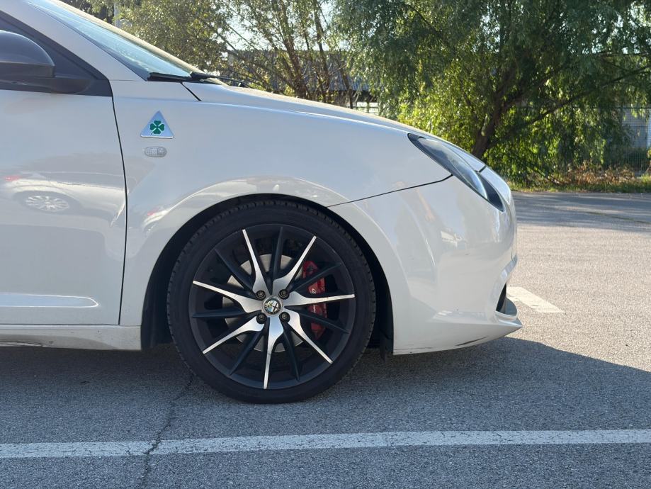 Alfa Romeo MiTo Quadrifoglio, fotografija 8