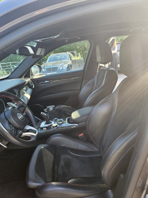 Alfa Romeo Stelvio 2,0 Turbo automatik, fotografija 8